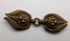 Retro Art Deco 2 Piezas Hebilla de Cinturón Herrajes Estampado Latón Caras de León De Colección  - Imagen 1 de 9