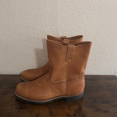 RED WING SHOES Vtg Pecos Pull-on Mens Boots NWOT & NWOB - Image 1 of 4