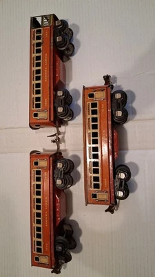 3 VUELOS DE PASAJEROS DE HOJALATA CALIBRE O LIONEL DE PREGUERRA 1690,1690, 1691 Foto 1 de 4