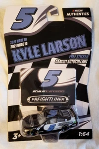 Nascar Authentics #5 Kyle Larson 2021 Wave 10 Freightliner 1:64 Scale Die-cast - Picture 1 of 5