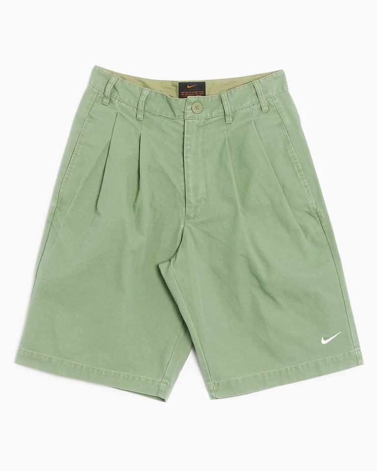 Nike Lifestyle Pleated Chino Dad Golf Shorts Green DX0643-386 Size 32 w/Tags