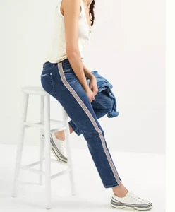Anthropologie Pilcro 25 NWT The Slim Boyfriend Embroidered Side tape Jeans - Picture 1 of 5
