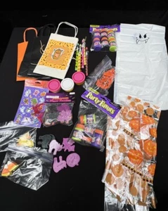 Halloween Fall Holiday Teacher Classrooms Treat Bag & Toy Lot Ghost Decor Bags - Picture 1 of 9