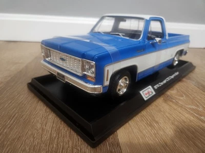 Camioneta pickup Chevy C10 1974 Maisto 1/18 - azul Foto 1 de 4