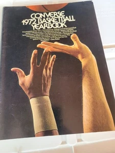 Anuario de baloncesto Converse 1972 Juegos Olímpicos Escuela secundaria ABA raro - Imagen 1 de 13