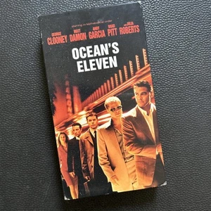 Oceans 11 VHS (2001) George Clooney Matt Damon Brad Pitt Brand New Sealed - Picture 1 of 3