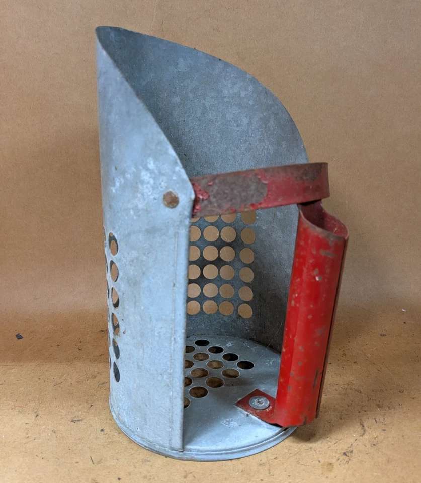 Detector de metales vintage con cuchara de arena de playa de metal Foto 1 de 4