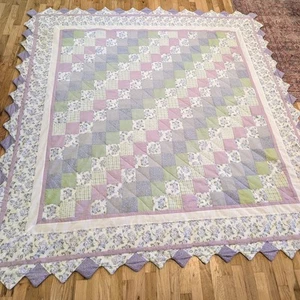 Full/Queen Handarbeit Quilt mit 2 Kissenbezügen Pastell LAVENDEL Patchwork Prärie Punkte - Bild 1 von 13