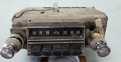 Chevrolet Impala SS 1965 65 Caprice usado radio Am Delco y perillas GM # 986099 Foto 1 de 4