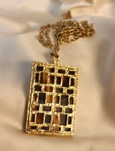 Vintage Parklane Modern Rectangle Amber Gold Tone Necklace - Picture 1 of 3