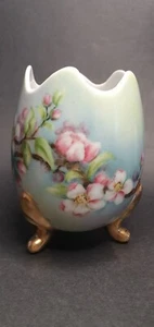 Vintage Small Miniature Gold Rim Flower Vase with ornate gold feet collectable. - Picture 1 of 16
