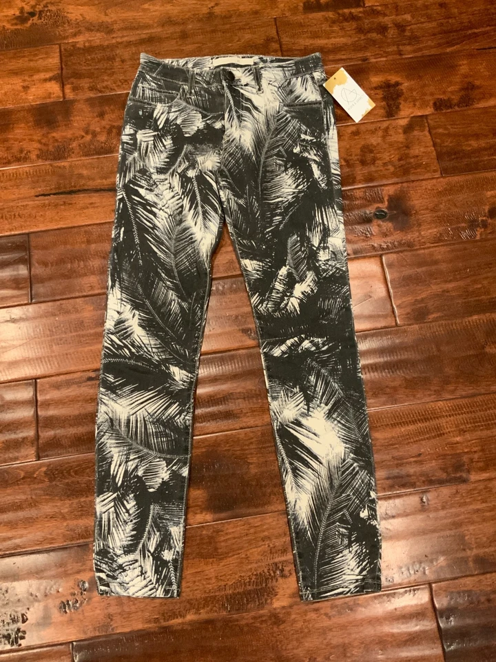 Joe's Jeans Black & White Tropical Print Denim Low Rise Skinny Jeans, Size 25 - Image 1 of 4