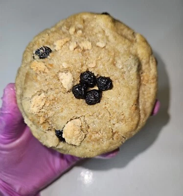 Свежее печенье ручной работы из черники и чизкейка, гигантское печенье, мягкое печенье  - Изображение 1 из 4