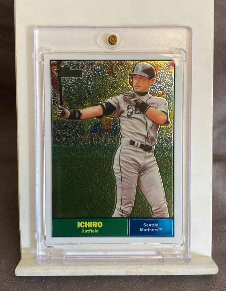 Ichiro Suzuki - 2010 Topps Heritage Chrome - Seattle Mariners 1589/1961 ⚾️ 🏟️ - Image 1 of 4