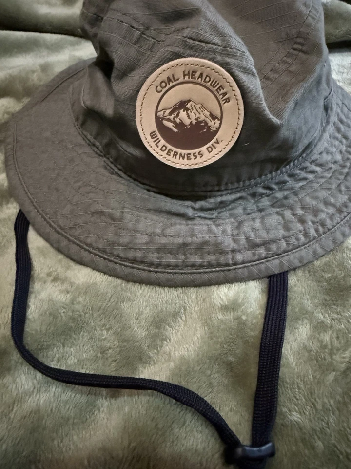 Coal Headwear Wilderness Division. Sombrero de senderismo con cubo. Gorros de carbón Foto 1 de 4