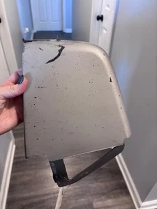 2005-2006 Cadillac Escalade Running Board End Cap Cover FRONT RIGHT SILVER - Bild 1 von 4