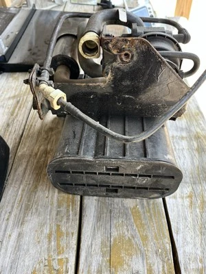 Jeep TJ LJ Wrangler OEM tanque de vapor de combustível e bomba de detecção de vazamentos 2003 - 2004 - Imagem 1 de 4