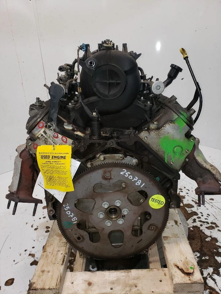 Motor 5,3 L VIN T octavo dígito compatible con 02 AVALANCHE 1500 1435563 Foto 1 de 4