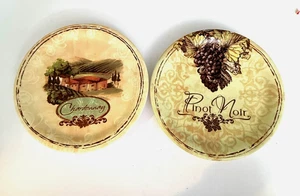 Juego de 2 platos de ensalada/postre Epic Products motivo de vino Pinot Noir y Chardonnay - Imagen 1 de 12