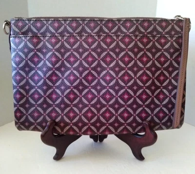 Bolso de mano delgado Fossil Sydney organizador bandolera hipster rosa y marrón con cremallera sin correa Foto 1 de 4