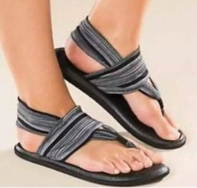 Eslinga de yoga Sanuk a rayas grises y negras 2. Usado en excelente estado súper cómodo talla 8 Foto 1 de 4