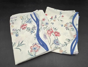 Fundas de almohada estándar Pr Laura Ashley rosa azul floral una con defecto del fabricante - Imagen 1 de 12