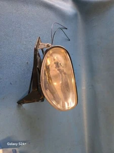 01 02 SATURN S SERIES COUPE LEFT FOG-DRIVING LIGHT WITH BRACKET 160890 - Picture 1 of 3
