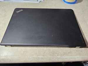 OEM LENOVO THINKPAD EDGE E560 LCD BACK COVER AP0ZR000700 spedizione veloce - Foto 1 di 4