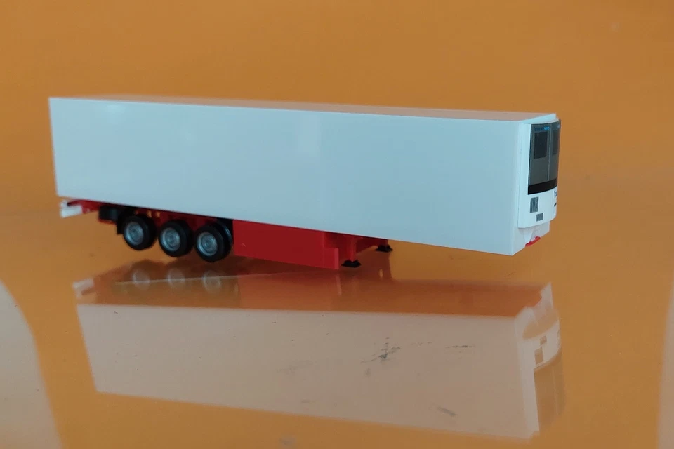 Herpa 076746-002 Krone Kühlkoffer-Auflieger mit Celsineo Kühlaggregat 1:87 NEU ! - Bild 1 von 2