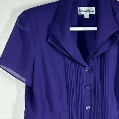 Блузка женская Danny & Nicole 14 фиолетовая с коротким рукавом на пуговицах спереди прозрачная - Изображение 1 из 4