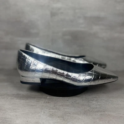 Zapatos planos Aquatalia para mujer talla 6 plateados con relieve de cocodrilo impermeables Italia Foto 1 de 4