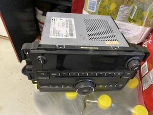2009 Avalanche Radio Head Unit - Picture 1 of 2