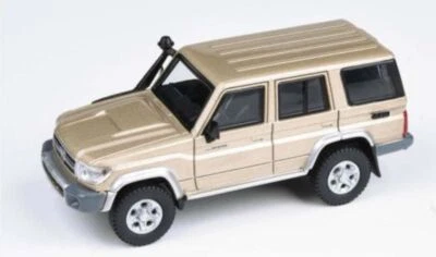 Toyota Land Cruiser Paragon 1/64 76 ORO (Alta Calidad) 2022 Foto 1 de 2