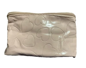 Nuevo~Mini bolsa de cosméticos atrevida + elegante~Rosa con corazones~Perfecto para viajar - Imagen 1 de 5
