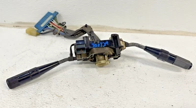 Toyota 4Runner SR5 1984-1986 con interruptor de limpiaparabrisas de señal de giro y faros inclinables Foto 1 de 4