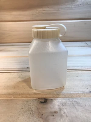 Rubbermaid Vintage Servin Saver 1 Litro Jarro de Bebida Bico Flip Tampa de Parafuso Amêndoa 0229 - Imagem 1 de 4