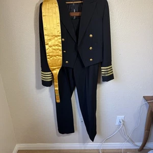 Uniforme de oficiales navales vintage de la Segunda Guerra Mundial con cumberbum - Imagen 1 de 10
