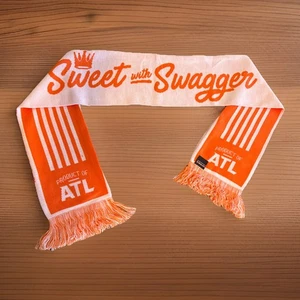 Atlanta United DULCE CON ARROGANCIA Bufanda ATL Cuello con Volantes MLS Futbol Club - Imagen 1 de 6