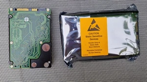 HP 1,2TB 12G SAS 10K rpm SFF (2,5 Zoll) Enterprise Festplatte + HP 600GB - Bild 1 von 3