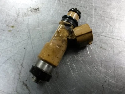 Inyector de combustible único de 2005 Subaru Impreza 2.5 Foto 1 de 4