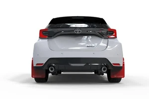 Guardabarros Rally Armor para Toyota GR Yaris 2020-2023 hatchback rojo con logotipo blanco - Imagen 1 de 9