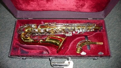 Saxofón alto KING ZEPHYR con estuche original toca bien hecho 1965-1970.   Padsaver Foto 1 de 4