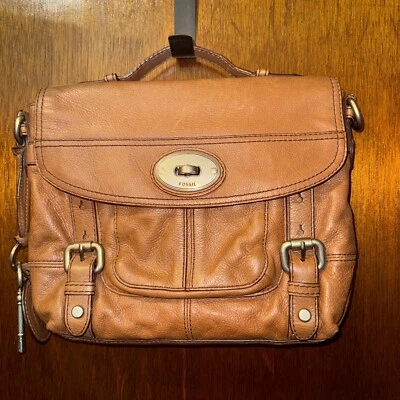 FOSSIL MADDOX Large Brown Leather TRAVELER Shoulder Bag Crossbody With Dust Bag - Image 1 of 4