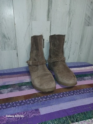 Женские сапоги Teva De La Vina размер 6 коричневые замшевые водонепроницаемые S/N 1008024 - Изображение 1 из 4