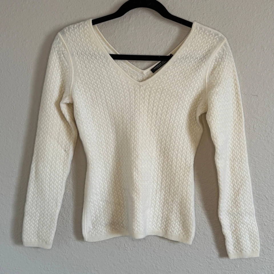 Adrienne Vittadini Womens Small Italian Cashmere Cable Knit Sweater Cream Preppy - Image 1 of 4