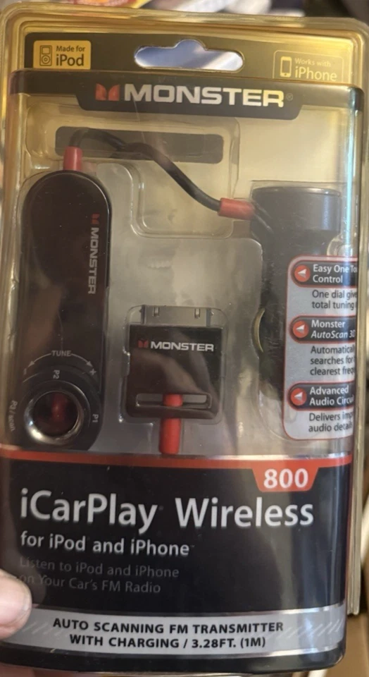 MONSTER iCarPlay Wireless 800 iPod iPhone Radio Transmitter /Charger #KIT - Image 1 of 2