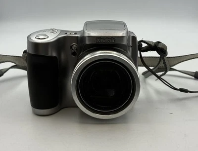 KODAK Z740 EASYSHARE DIGITAL CAMERA 10X ZOOM (CP2017263) - Image 1 of 4