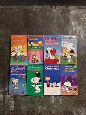 Lot of 8 Peanuts Charlie Brown VHS Movies Holidays Christmas Valentines Snoopy - Image 1 of 3