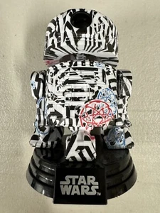 R2-D2 (Futura) 31 ~ Star Wars ~ Funko Pop Vinyl ~ Out Of Box (OOB) - No Box - Picture 1 of 6