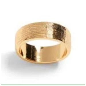 Anillo de banda ancha texturizado Banana Republic dorado talla 7 nuevo con etiquetas 48 - Imagen 1 de 8